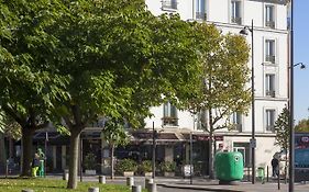 Hotel De La Place Des Alpes